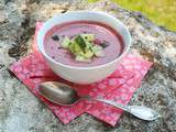 Soupe Glacée à la Betterave et au Lait de Coco