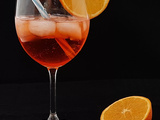 Aperol spritz. Une recette de cocktail au prosecco. Un vin pétillant italien