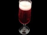 Kir royal. Une recette de boisson au champagne et à la crème de cassis de Dijon