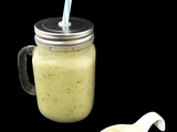 Melon jaune et kiwis. Une recette de smoothie au mixeur peu calorique