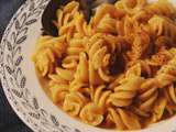 Fusilli, sauce butternut infusée à la sauge