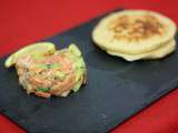 Tartare aux deux saumons et avocat & blinis