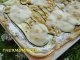 Pizza courgettes mozzarella et pignons torrefies (thermomix)