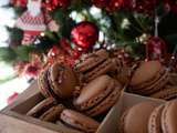 Macarons chocolat noir, poire et noix de pécan