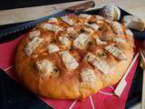 Fougasse au poivron, chèvre et olive verte