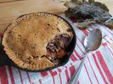 Tourte au jambonneau, fèves et pruneaux