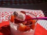 Dessert aux fruits rouges du jardin, entre la mousse et la crème