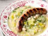 Poireaux, haricots et saucisse italienne (Nigel Slater)