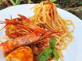 Spaghettis, encornets farcis et crevettes