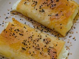 Feuilleté à la feta, miel et sésame