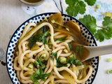 Soupe de nouilles udon végétarienne