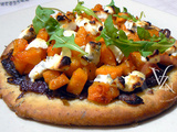 Pizza aux oignons caramélisés, butternut et chèvre