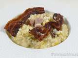 Risotto à la saucisse de Morteau, poireau et lard grillé