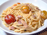 Spaghetti épicé, à l’ail, tomates et mascarpone