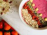 Red smoothie bowl de saison