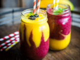 Du smoothie mangue framboise