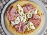 Pizza mortadelle, pistache et burrata