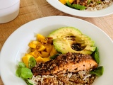 Poke bowl saumon mangue avocat