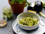 Spaghetti de courgettes {a.k.a. zoodles} au pesto