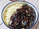 Jjajangmyeon Vegan / Nouilles au haricot noir vegan / 비건 짜장면